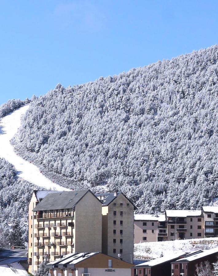 Le Petit Ours & Le Petit Cerf - Studios Vue Lac & Montagnes Les Angles (Pyrenees-Orientales) Exterior foto