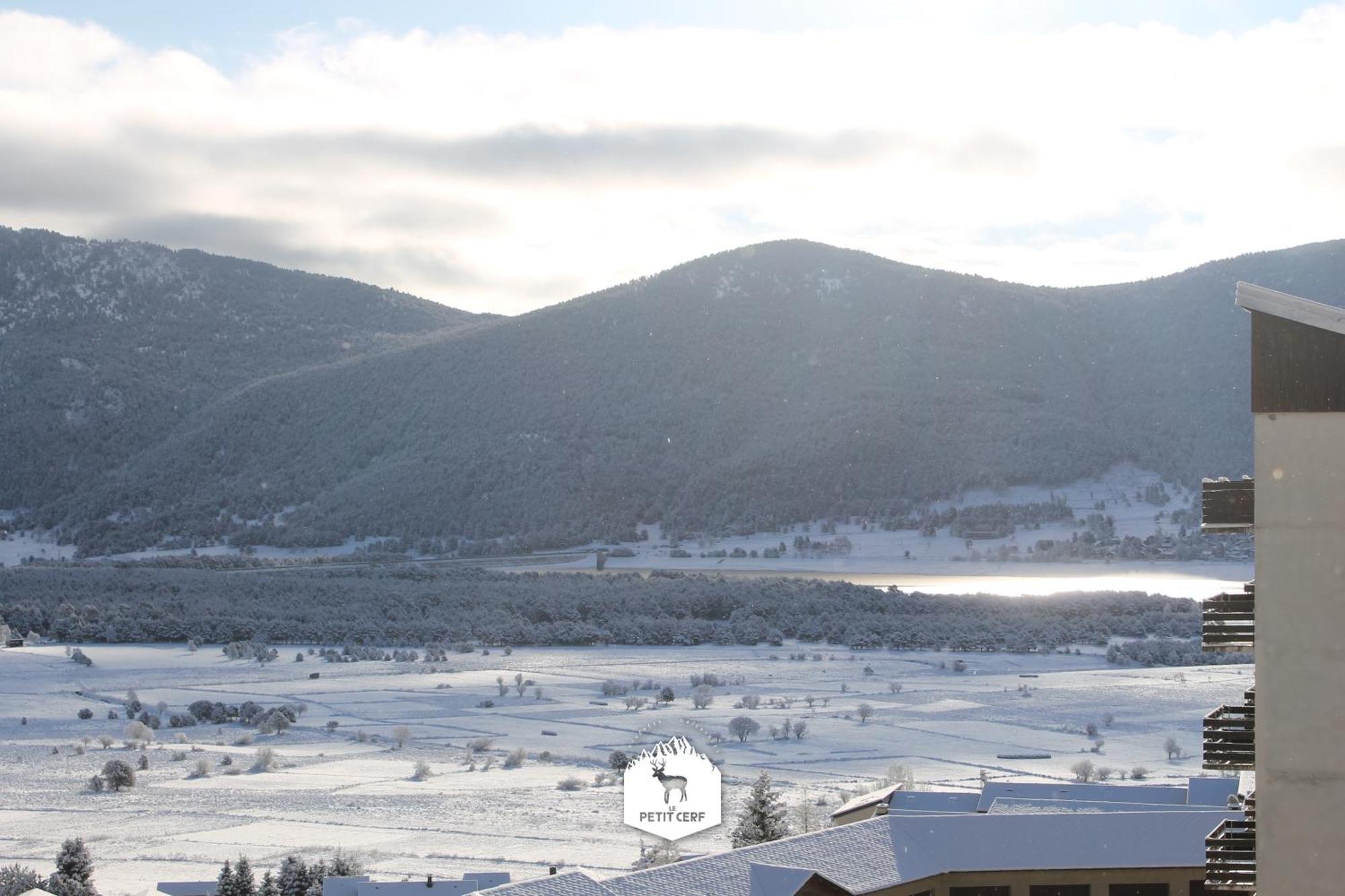 Le Petit Ours & Le Petit Cerf - Studios Vue Lac & Montagnes Les Angles (Pyrenees-Orientales) Exterior foto